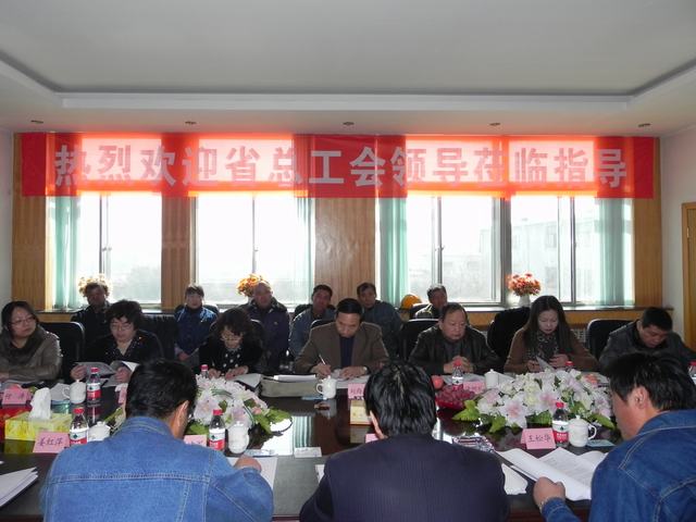 深入車間班組、&ldquo;零距離&rdquo;接觸職工、體驗(yàn)職工生活、傾聽(tīng)職工心聲