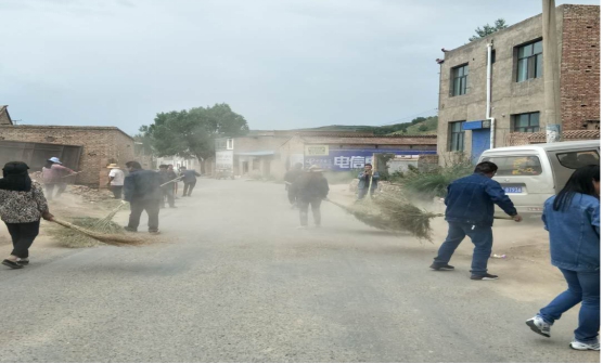 以&ldquo;慶七一&rdquo;為載體，物產(chǎn)工投公司黨委將&ldquo;黨的建設(shè)重點強化年&rdquo;活動向基層延伸