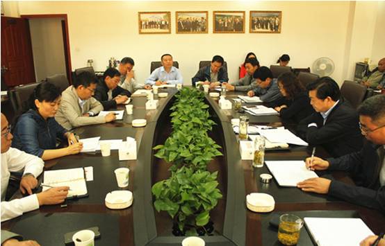 集團(tuán)黨委書記白家林講&ldquo;三嚴(yán)三實(shí)&rdquo;專題黨課